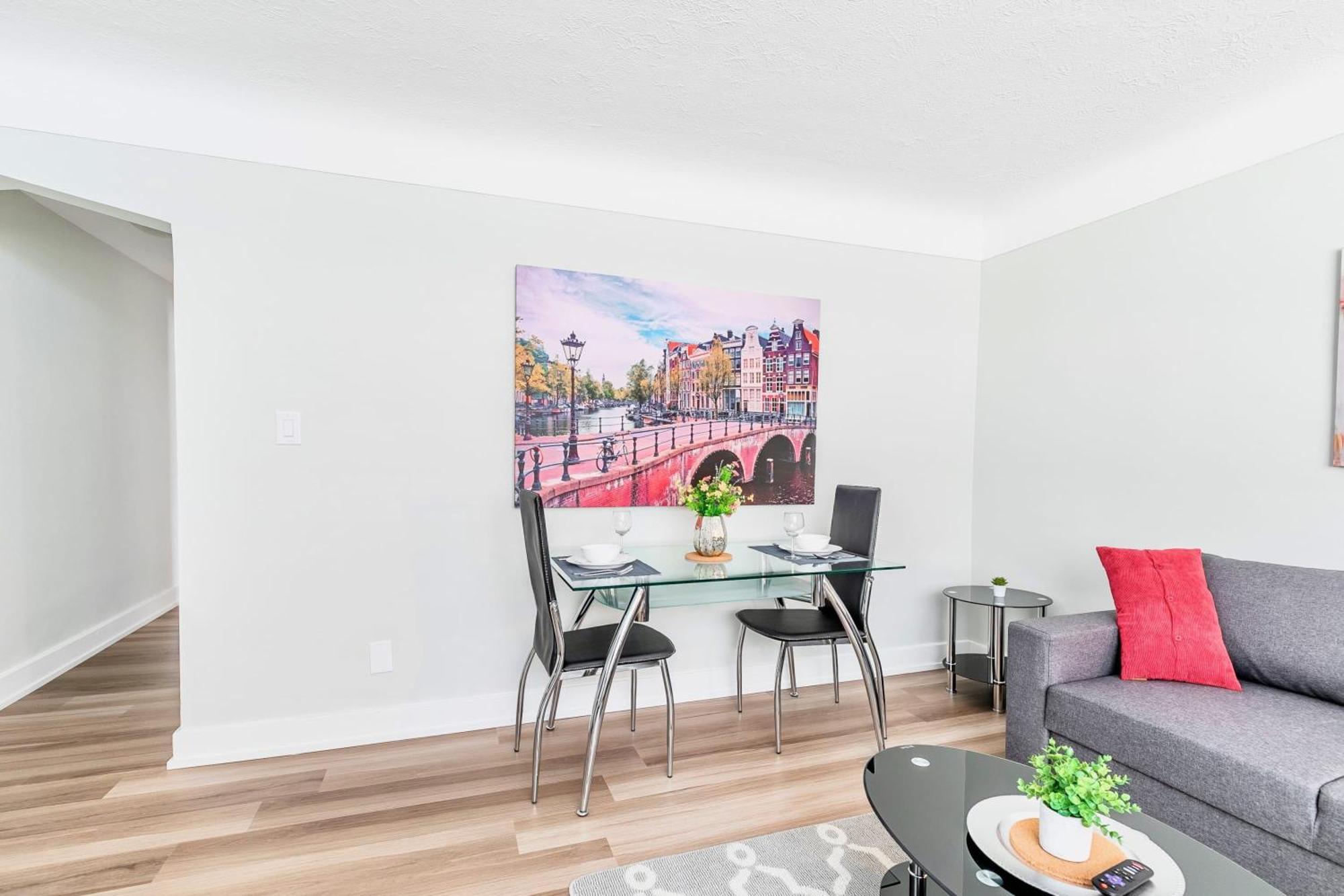 Modern Apartment In Corktown Hamilton Sleeps 4 Exteriér fotografie