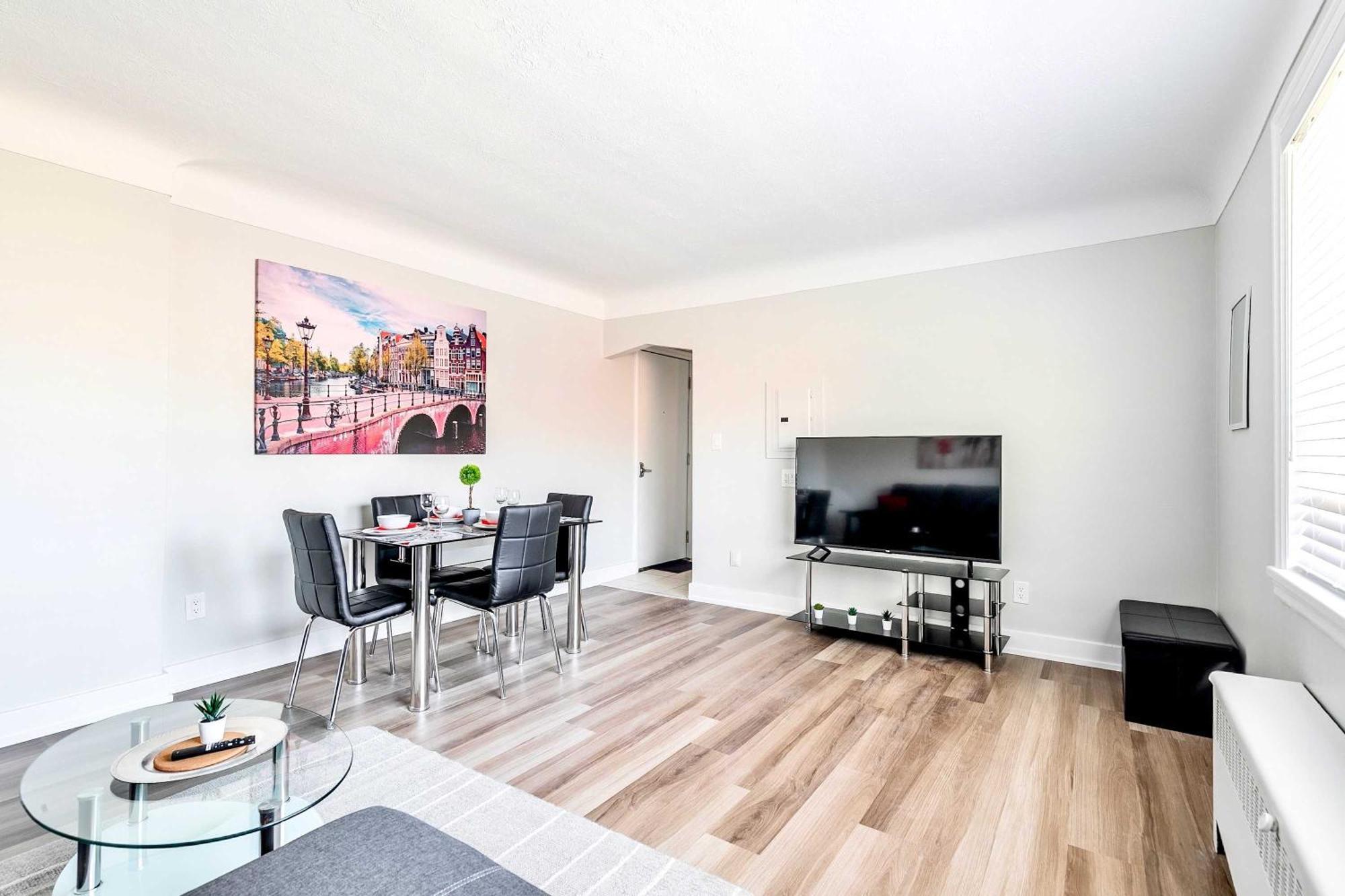 Modern Apartment In Corktown Hamilton Sleeps 4 Exteriér fotografie